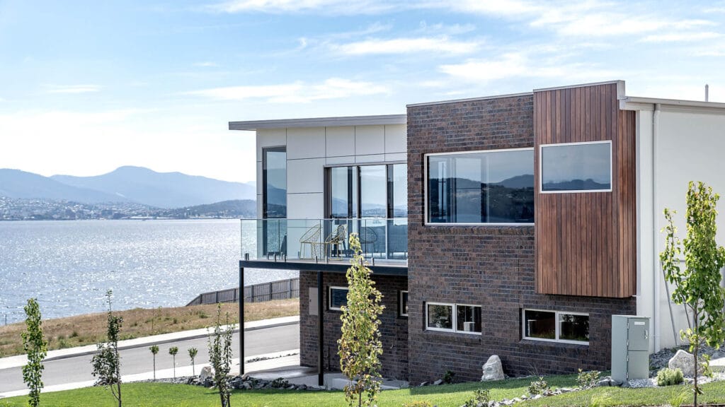 Unit 1, 17 Yachtmans Way